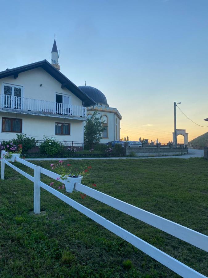 Bihać Hill House Emirヴィラ エクステリア 写真